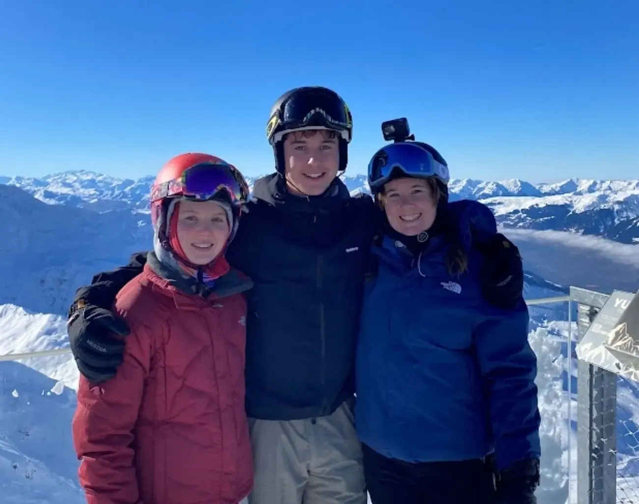 Skiers in Les Arcs
