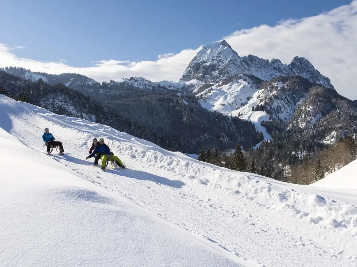 Non-Skiers in St. Johann