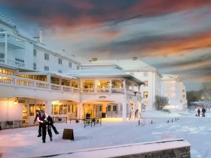 Dr. Holms Hotel
