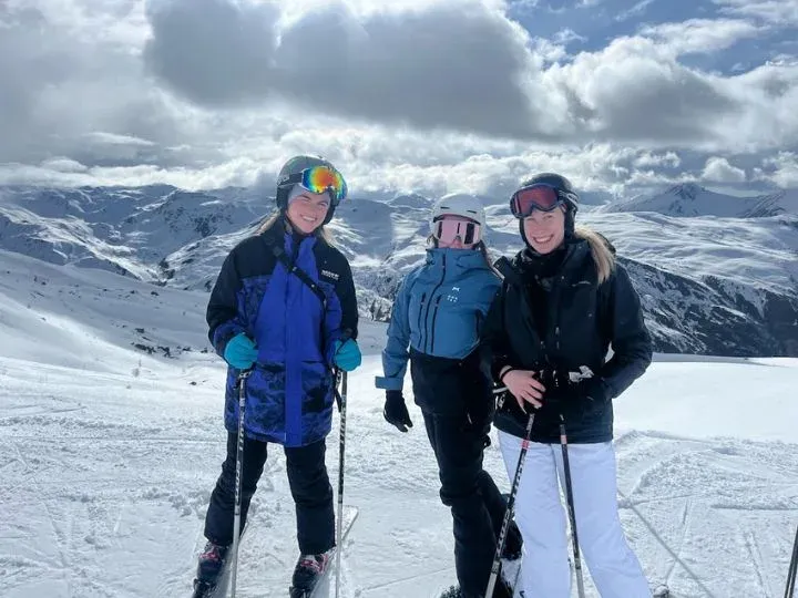 Group Skiing in Meribel