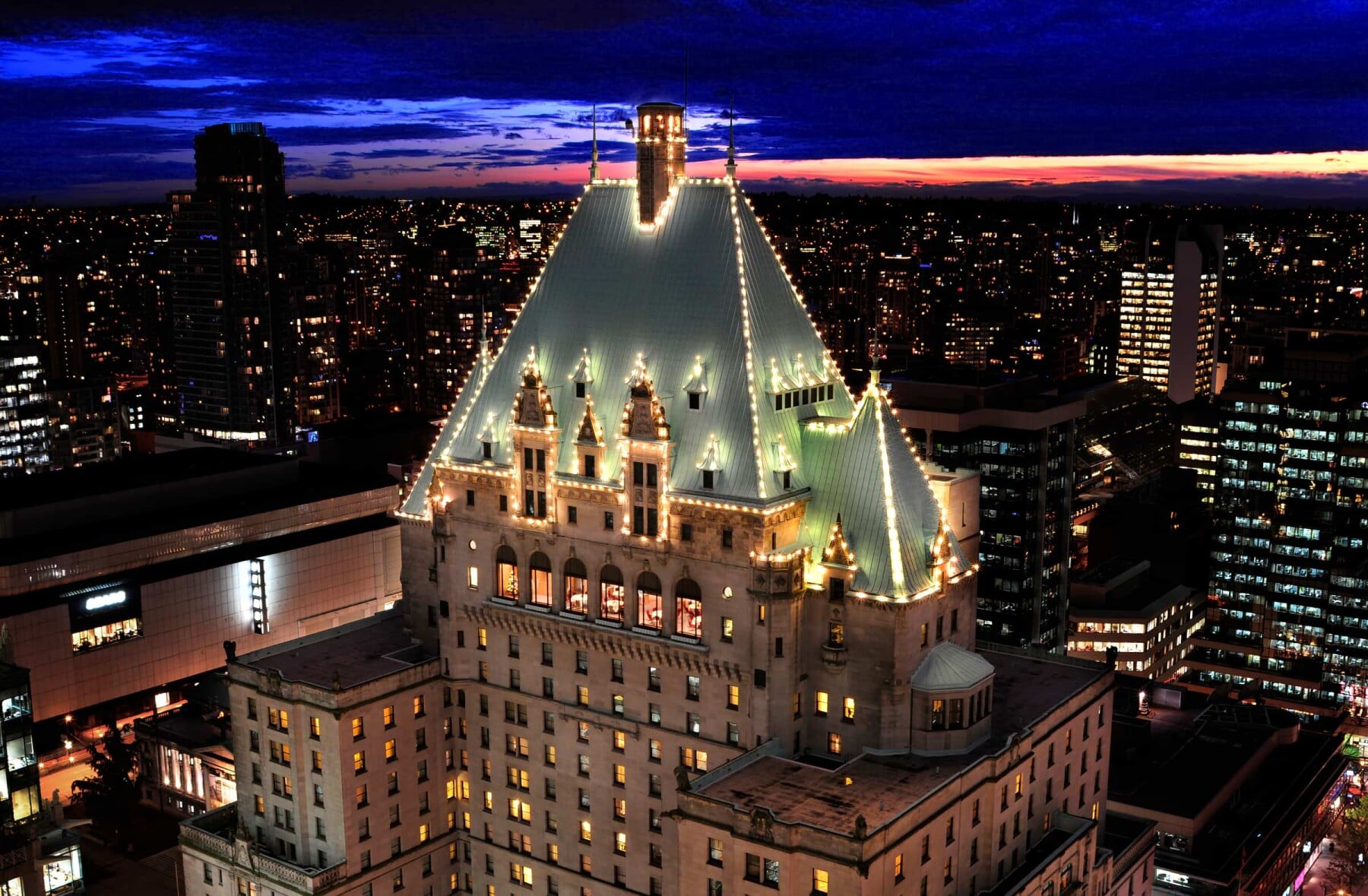 Fairmont Hotel Vancouver Exterior