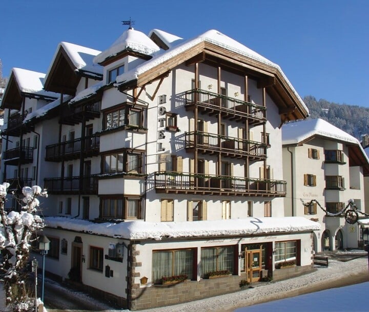 Hotel Dolomiti Exterior