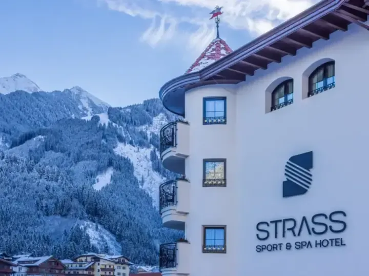 Hotel Strass - Exterior