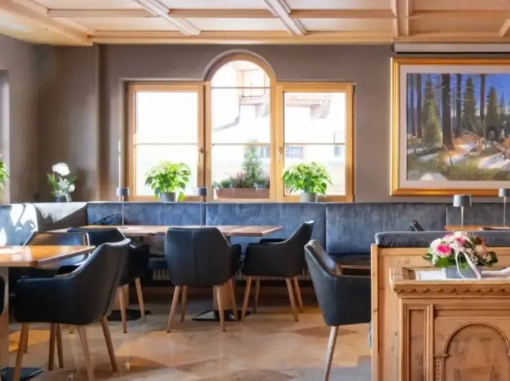 Hotel Somont Dining