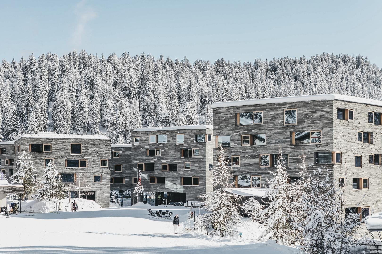 Rocks-Resort Exterior