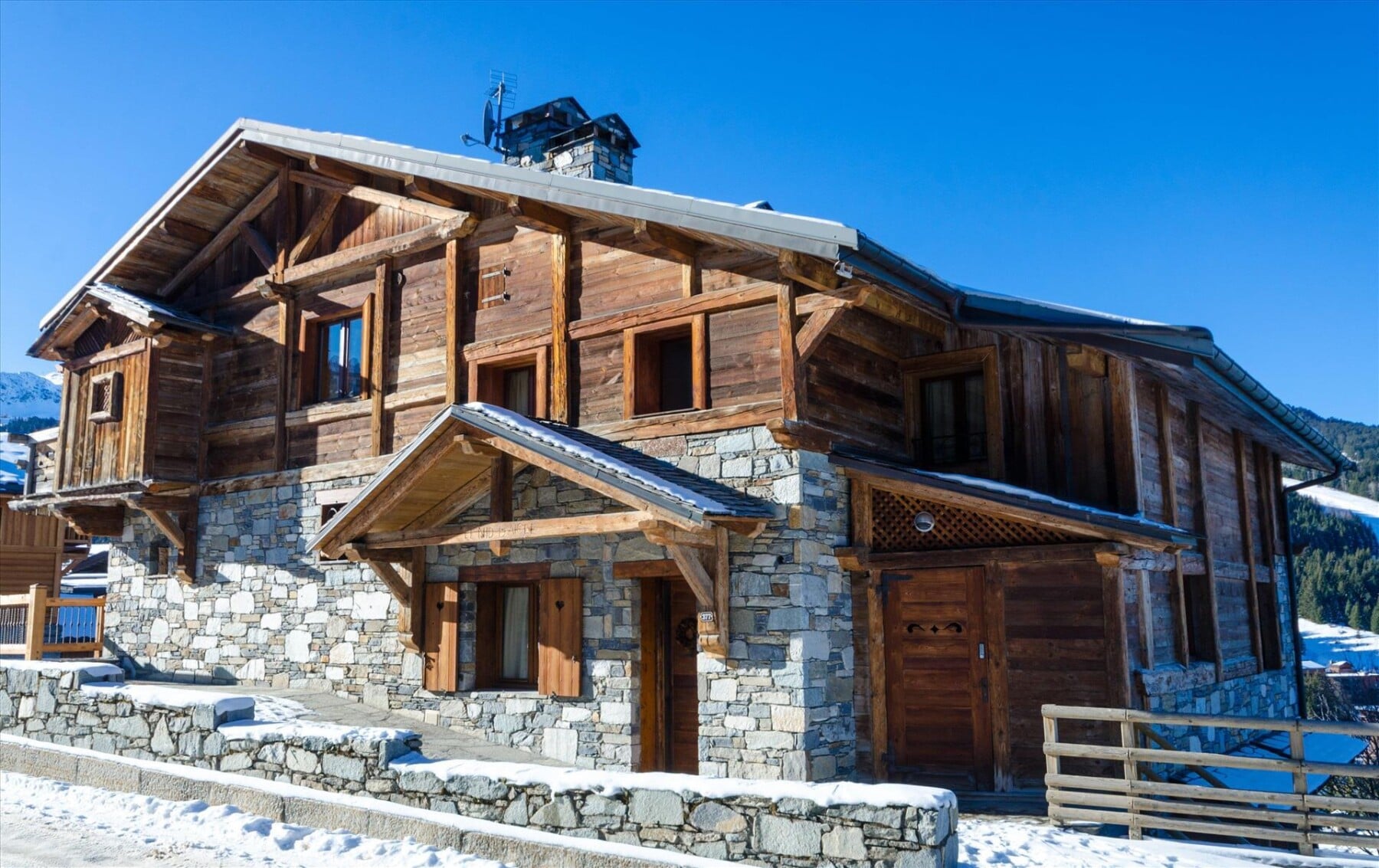 Chalet Golden Eagle Exterior