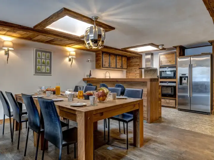 Chalet Ontario - Dining Area
