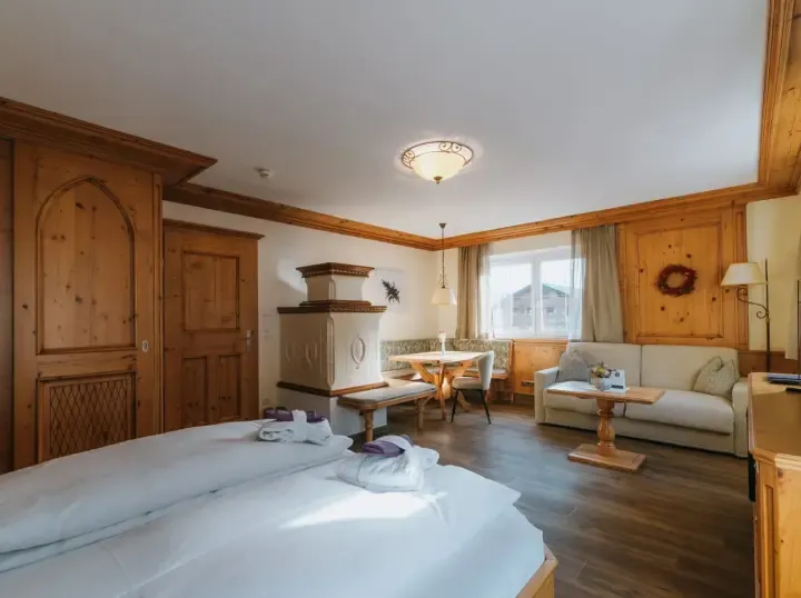 Anthony’s Alpin Hotel - Bedroom (3)