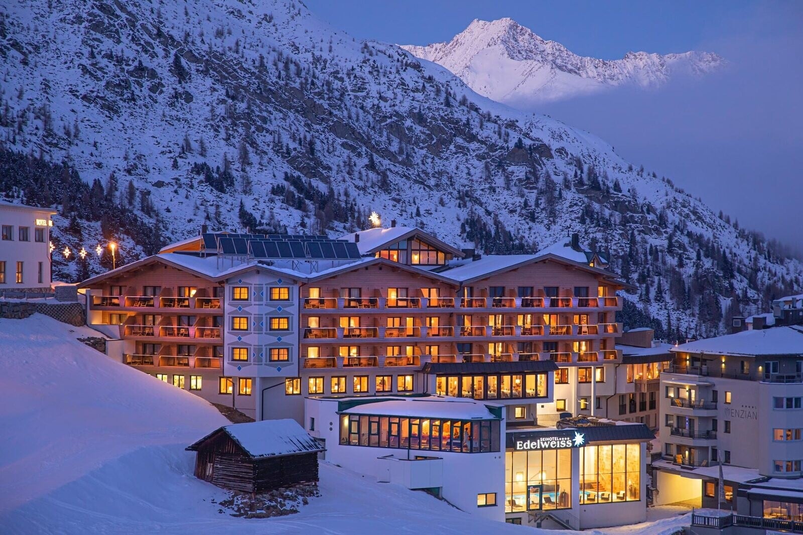 Hotel Edelweiss Exterior