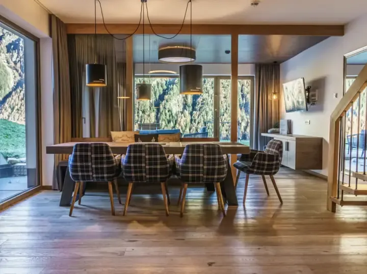 The Peak - Dining Area (1)