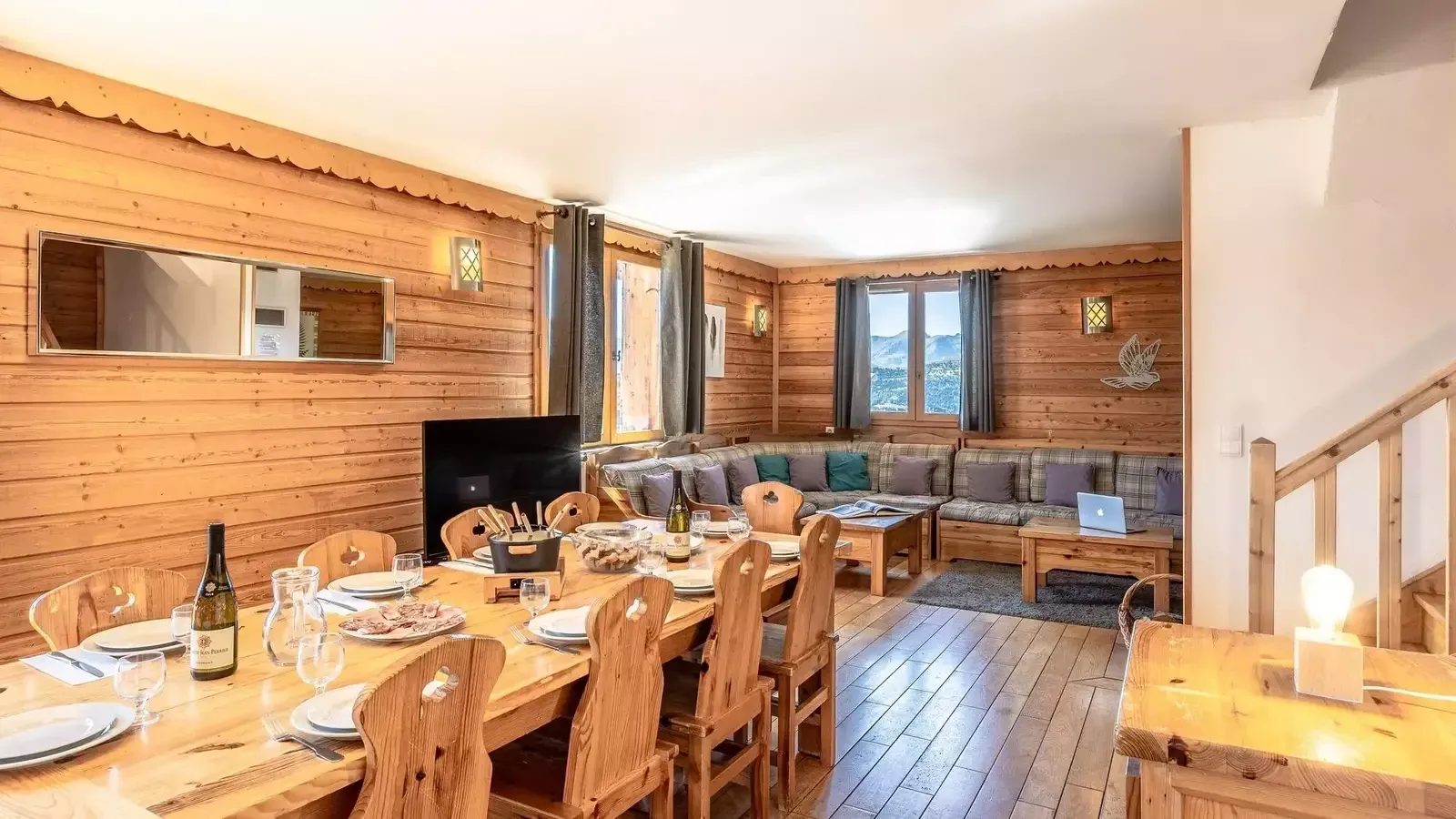 Chalet Sophie Dining