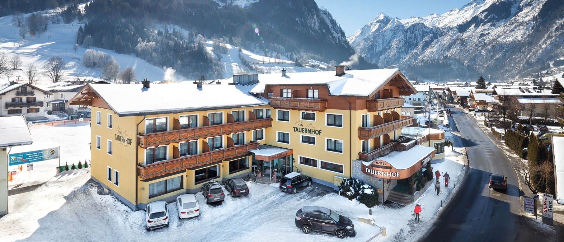 Hotel Tauernhof Exterior