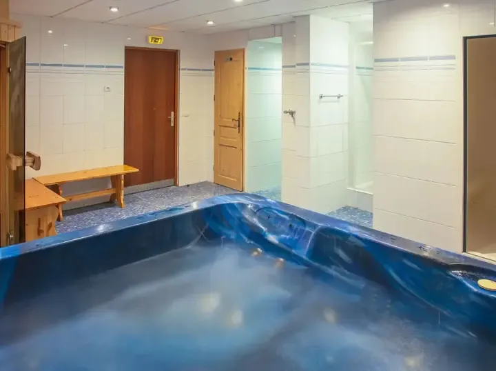 Chalet Katalin Hot Tub