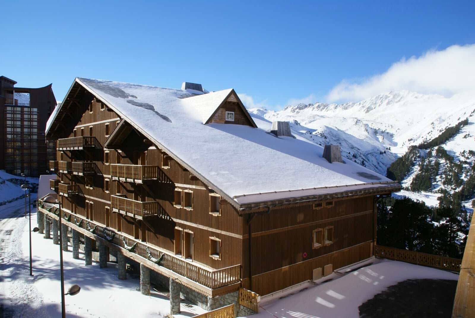 Chalet Altitude Apartments Exterior