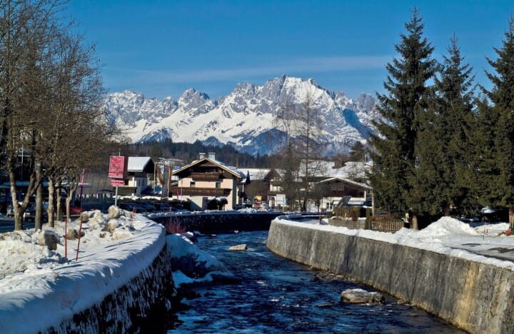 Chalet Sonnwend River