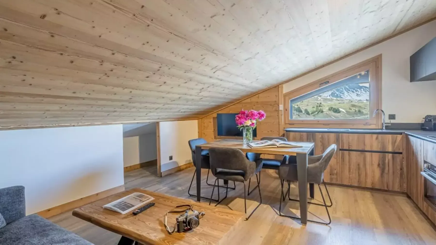 W2050 Belle Plagne Living room