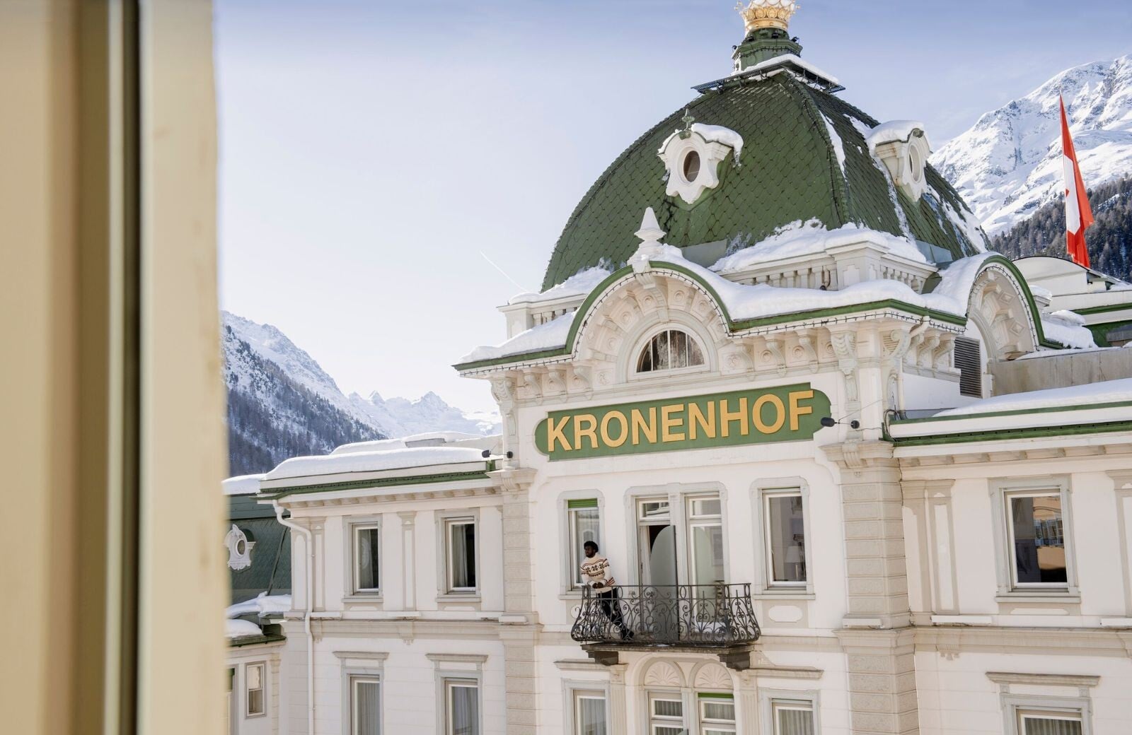 Grand Hotel Kronenhof Entrance