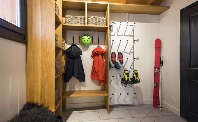 Chalet Sorojasa Ski Room