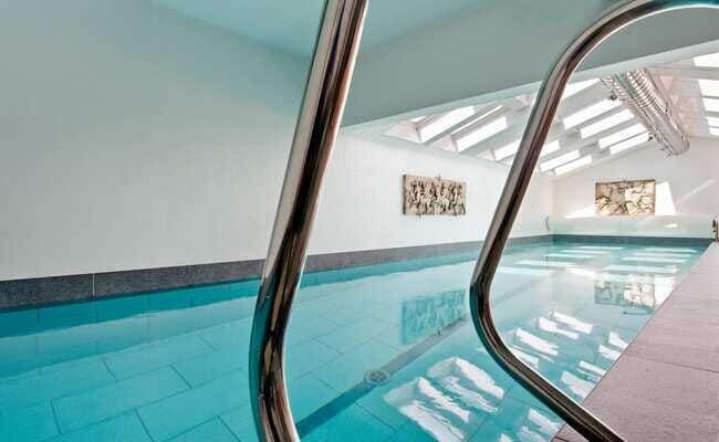 Chalet Sorojasa Pool