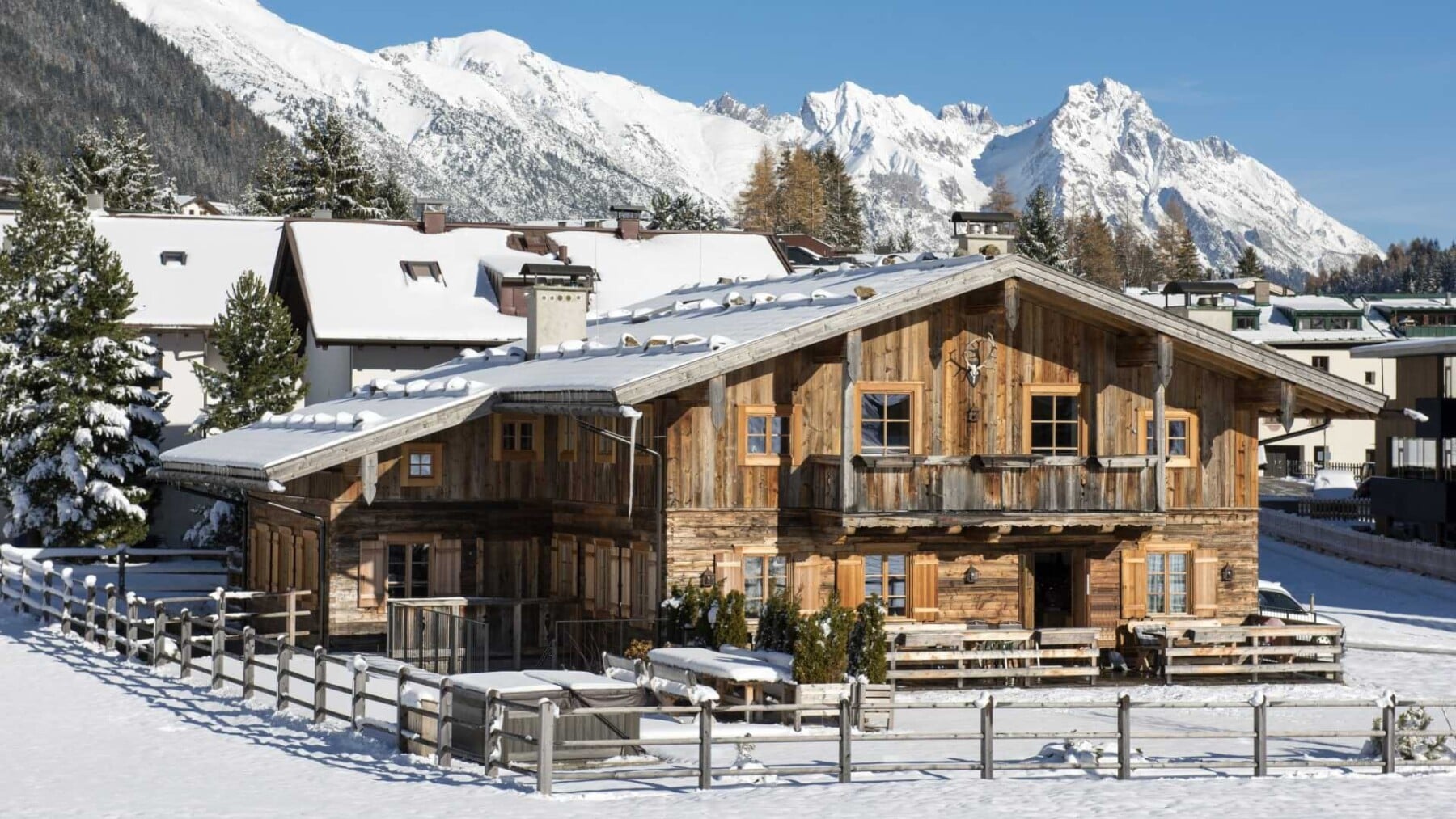 Chalet Tschoder Exterior