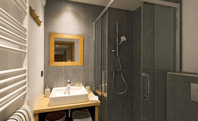 Chalet Chambertin Lodge Bathroom