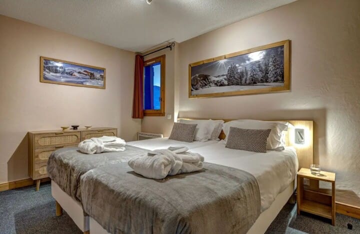 chalet-orion-twin-bedroom