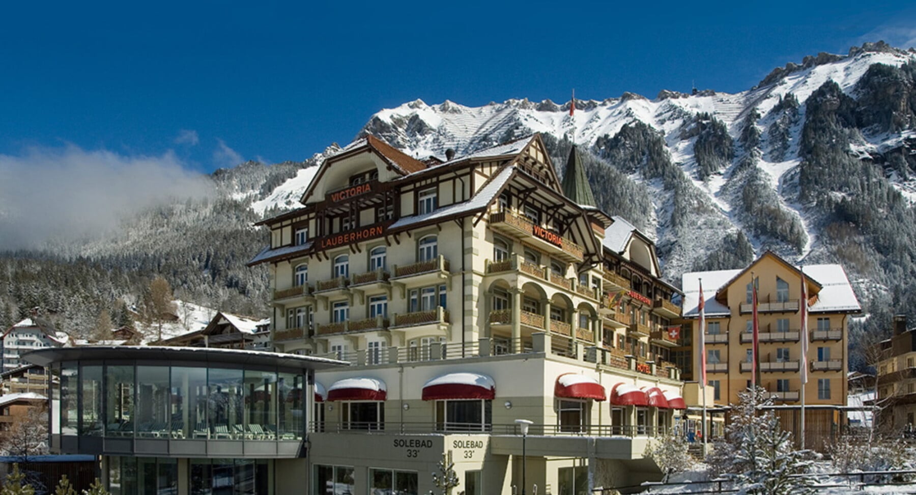 Victoria Lauberhorn Exterior
