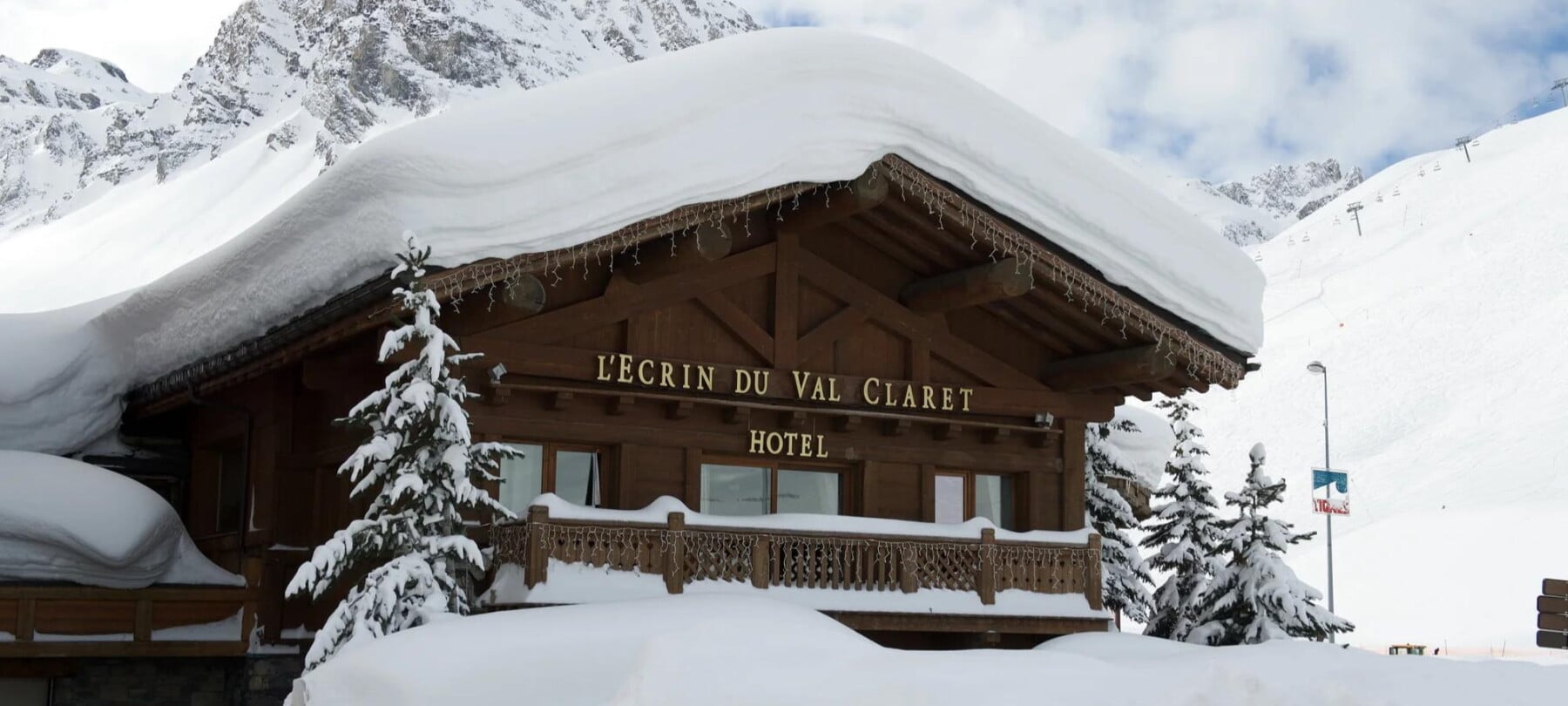 Chalet Hotel L'Ecrin Exterior