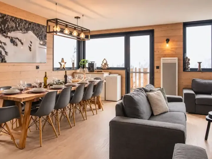 Chalet Hermine Blanc Living Dining Area