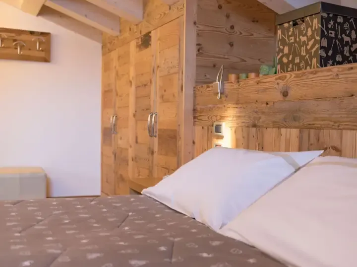 Hotel Ideal - Bedroom (2)