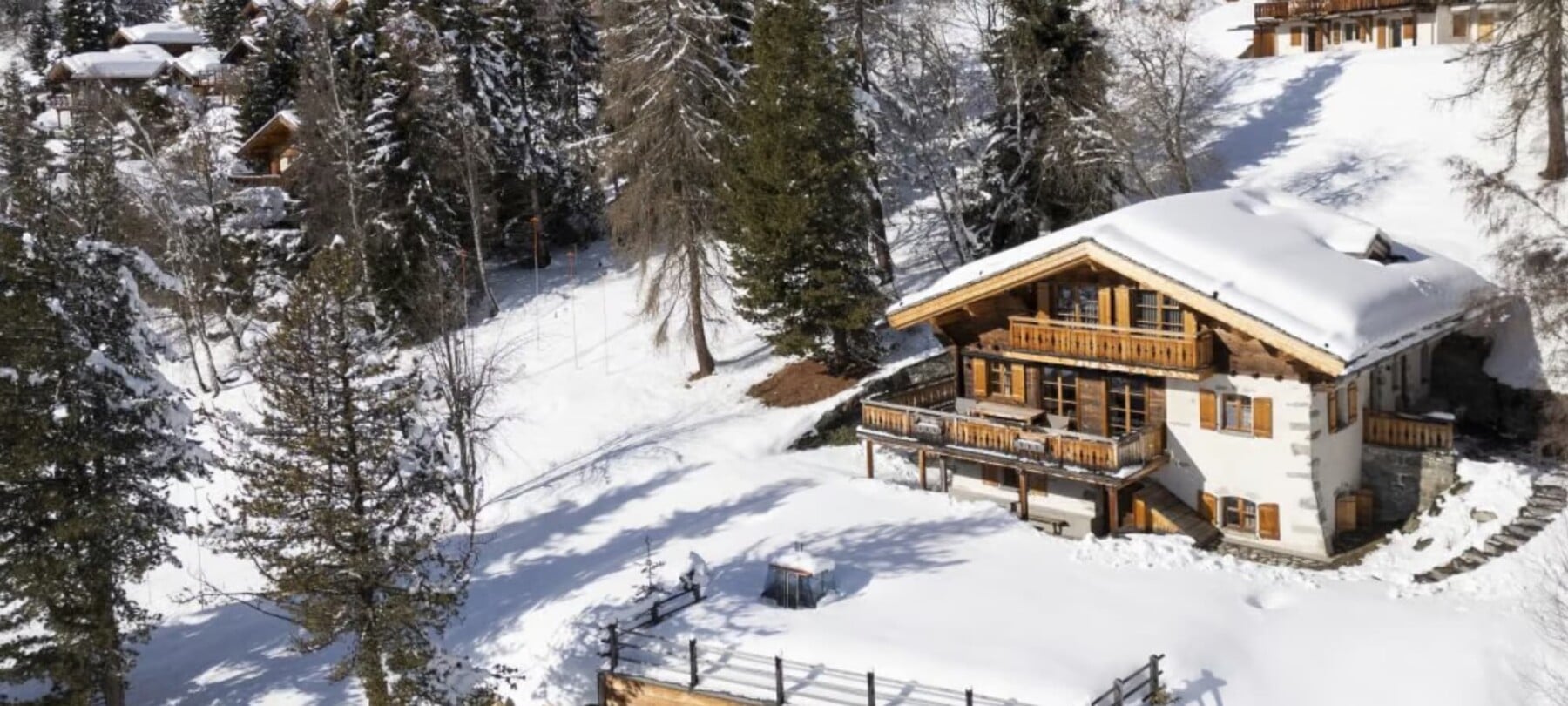 Tire Bouchon Exterior