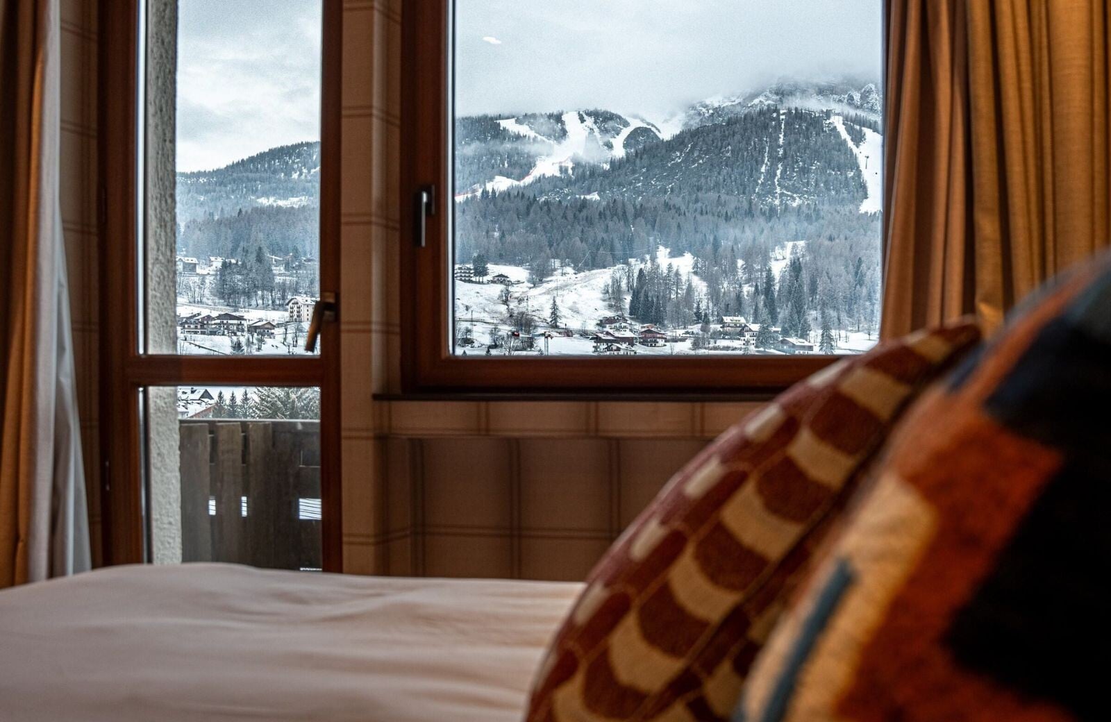 Eight Cortina Bedroom View