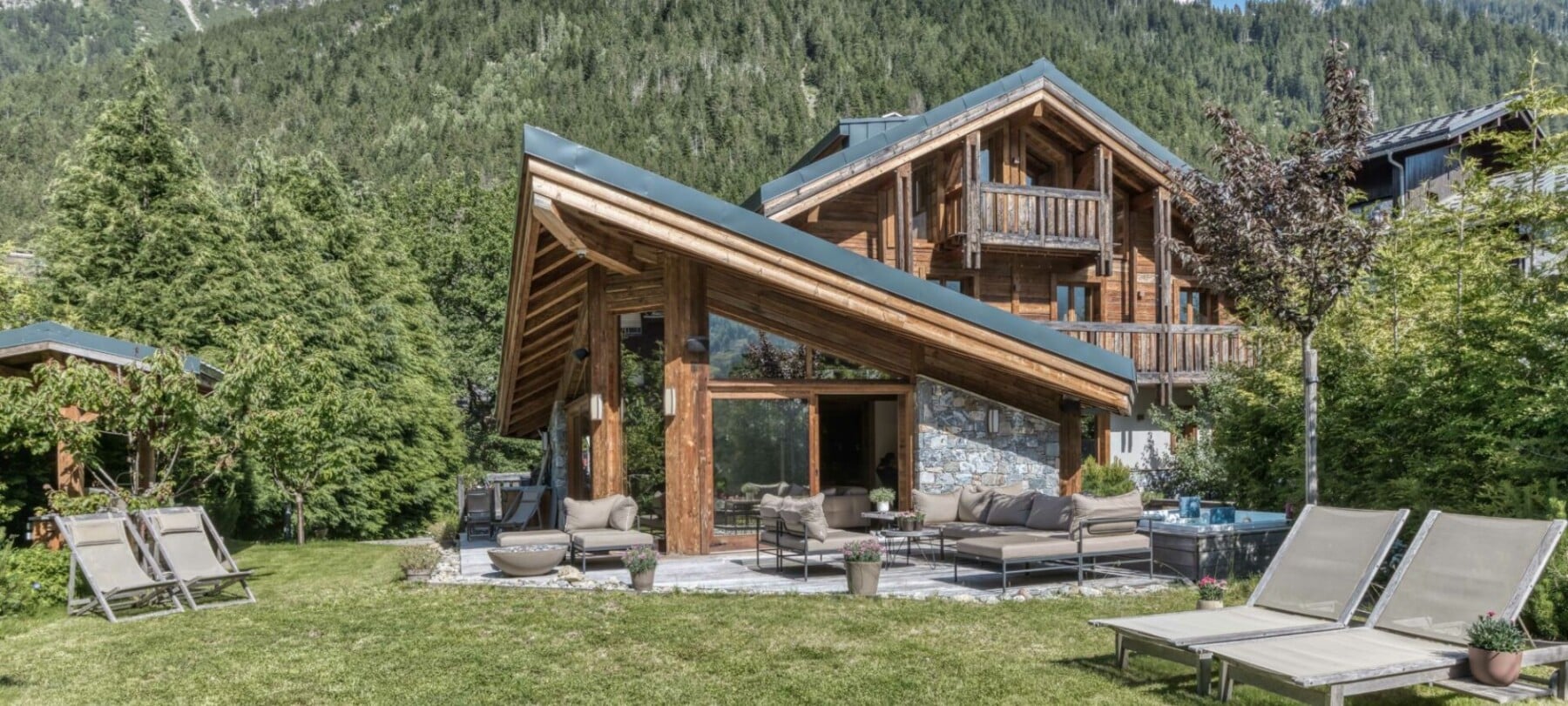 Chalet Indigo Exterior