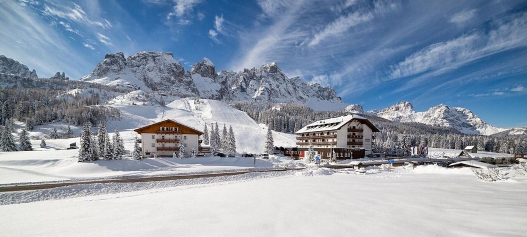 Hotel Kreuzbergpass Exterior