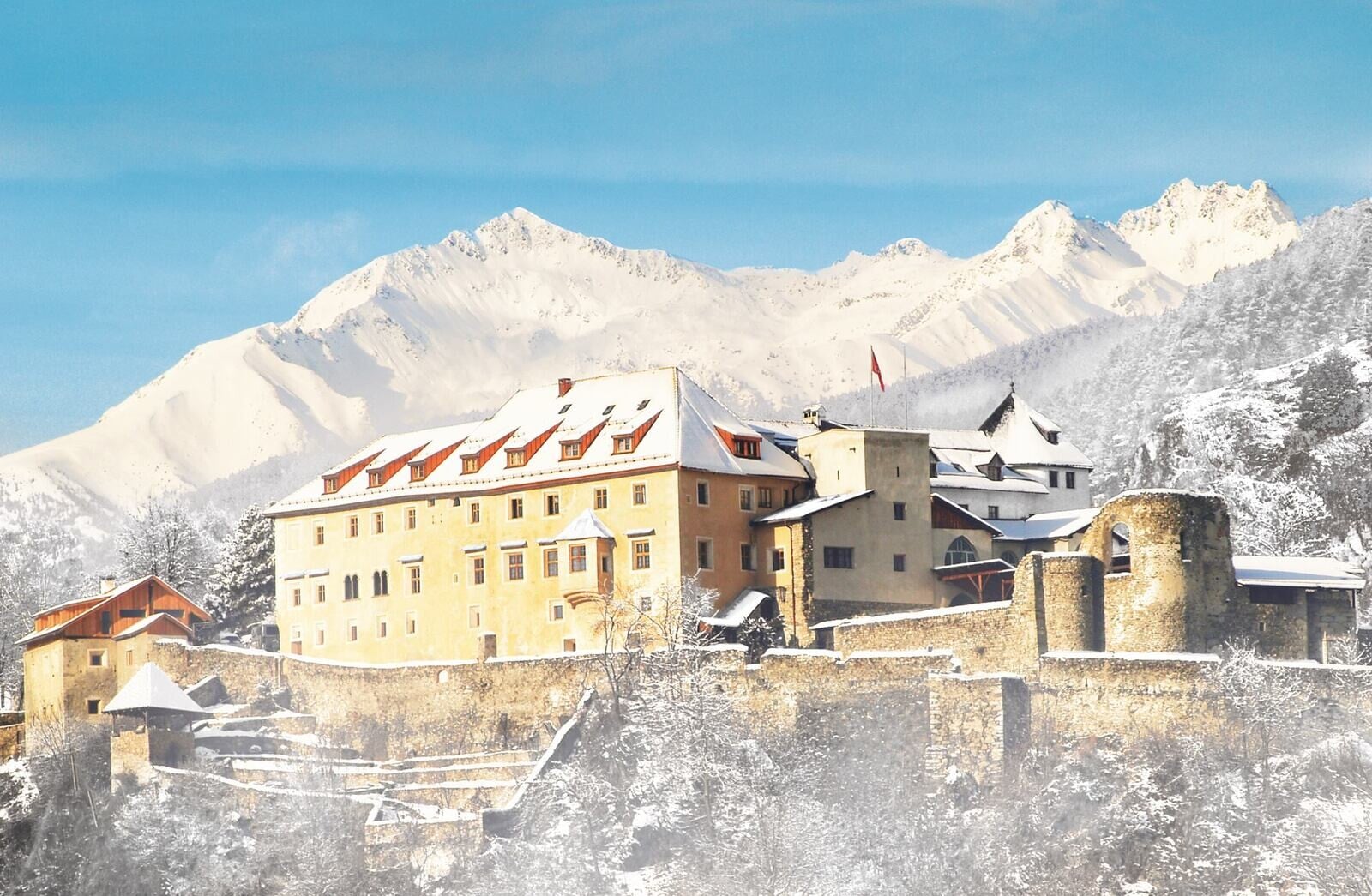 Castel Badia Dolomiti Exterior