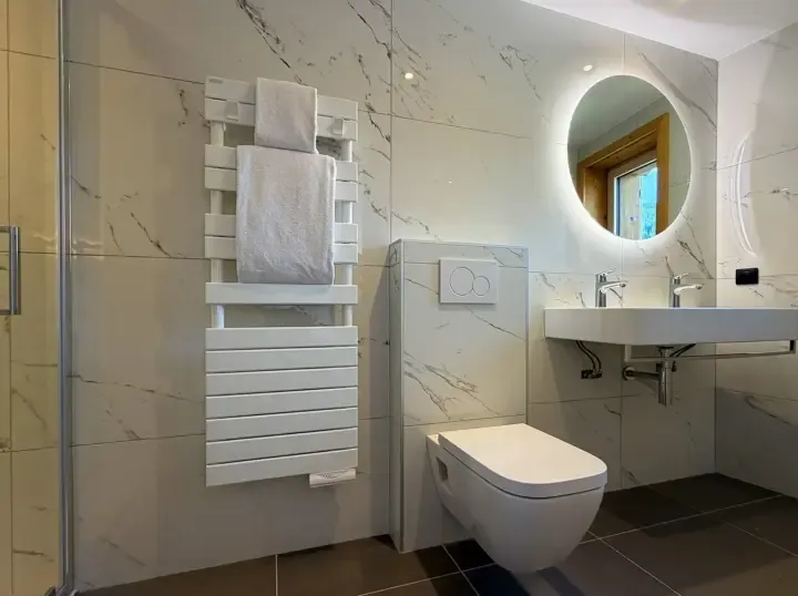 Chalet Serenia - Bathroom