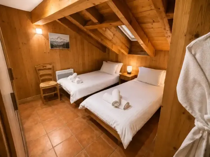 Chalet Cleopatra Twin Room