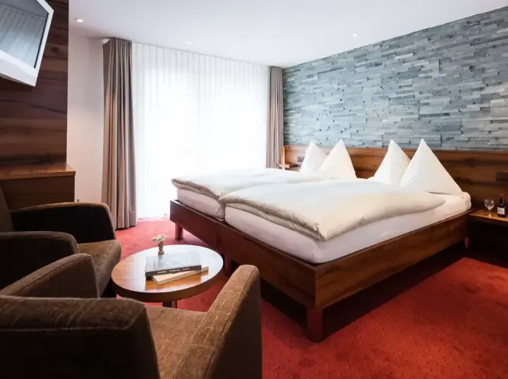 Hotel Continental Zermatt - Bedroom (1)
