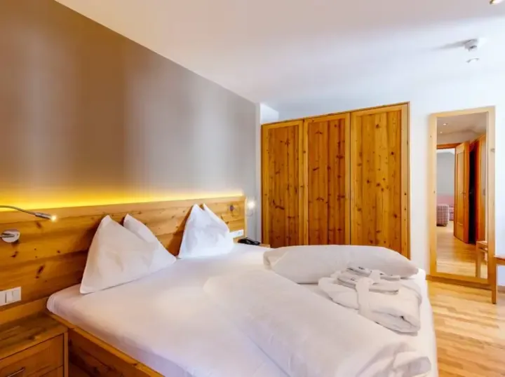 ROBINSON Alpenrose - Bedroom (2)