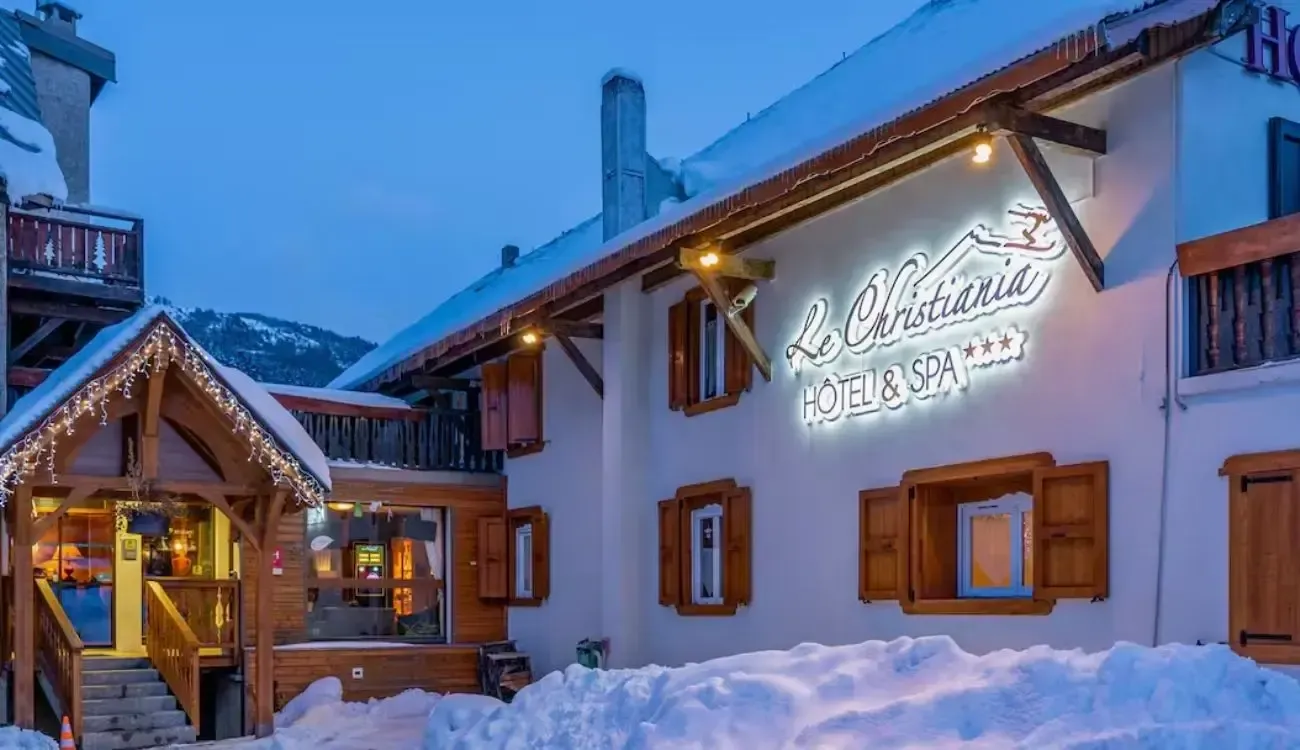 Logis Hotel and Spa Exterior