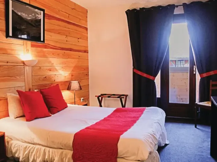 Hôtel de la Valentin - Bedroom (7)