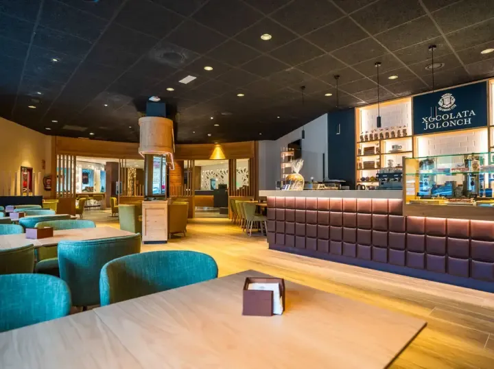 Hotel Montarto - Dining Area (1)