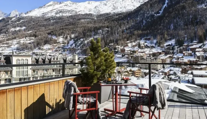 Unique Post Hotel