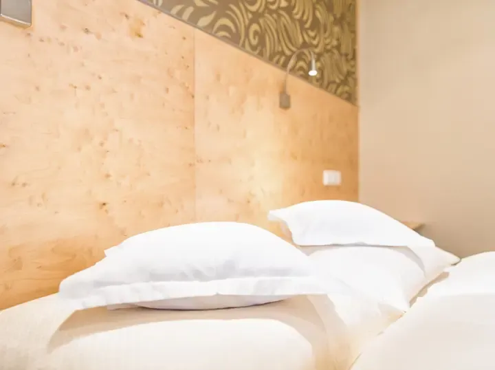 Hotel Rosa Canina - Bedroom (2)
