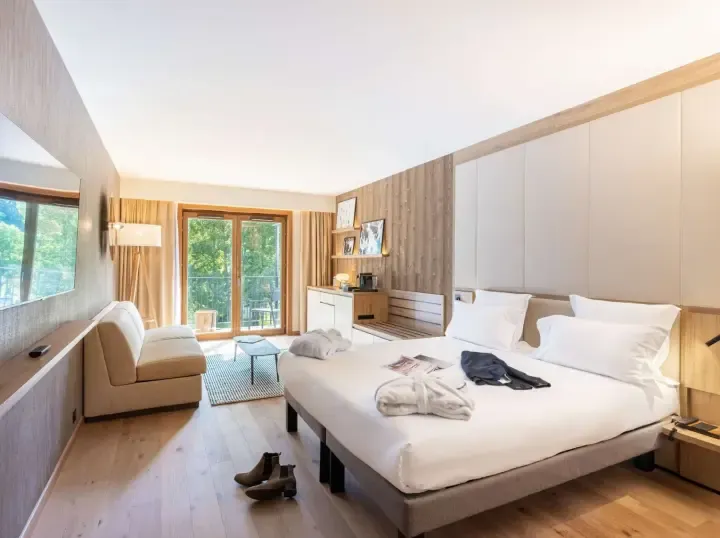 Novotel - Bedroom (1)