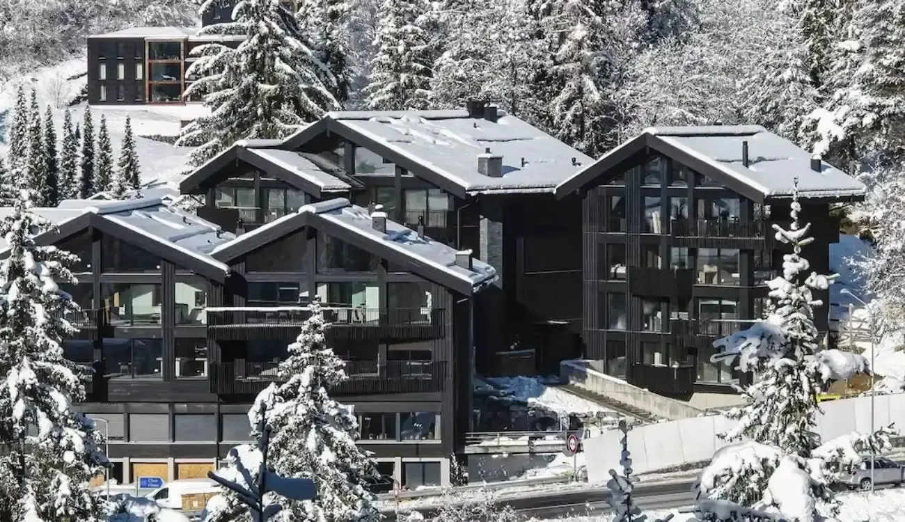 Black Summit Boutique Lodge Exterior