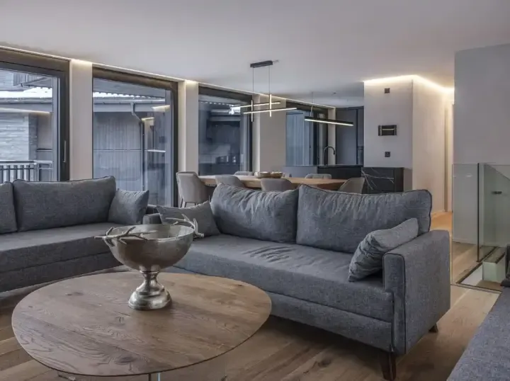 Black Summit Boutique Lodge Lounge