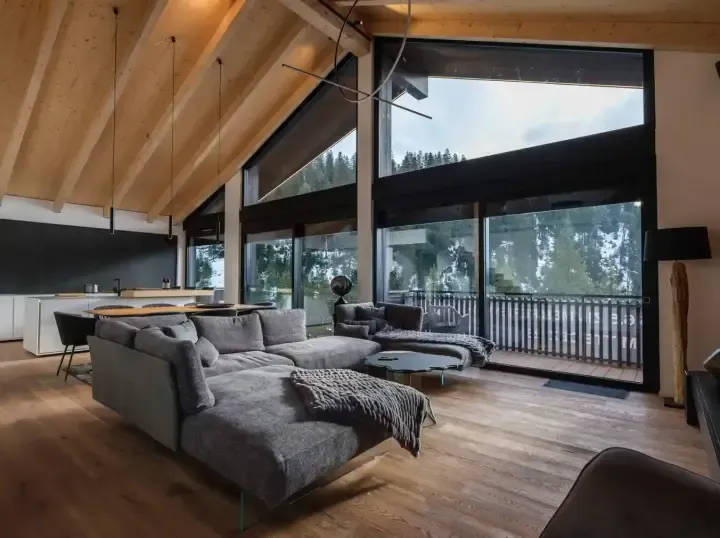 Black Summit Boutique Lodge Interior