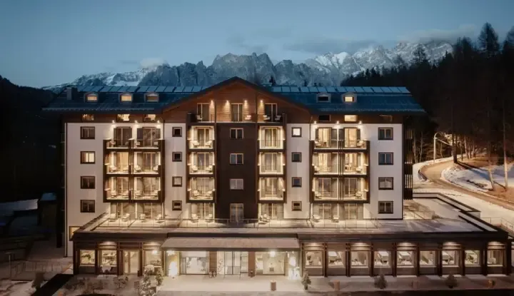 Hotel Tofana Exterior