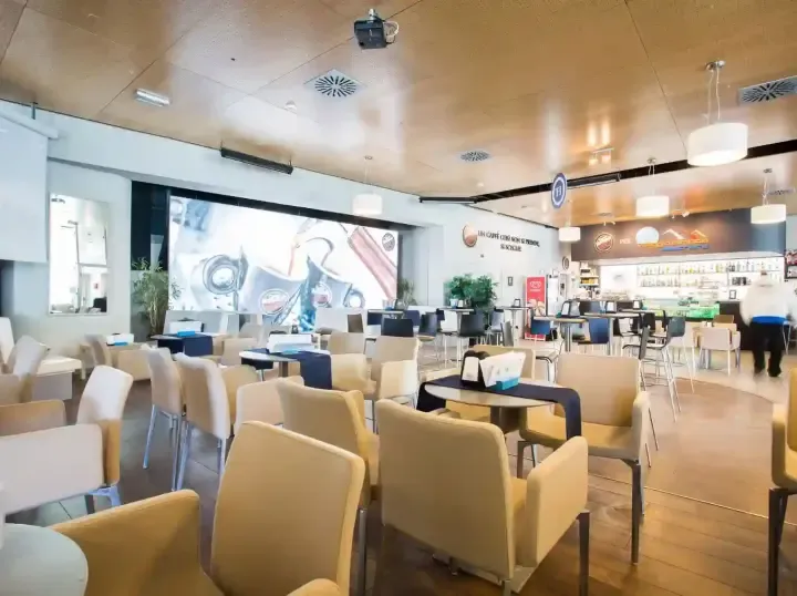TH Sestriere Villaggio Olimpico Bar